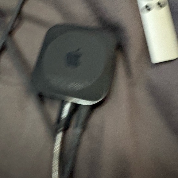 Apple TV Setup Guide - Black - Picture 3 of 4